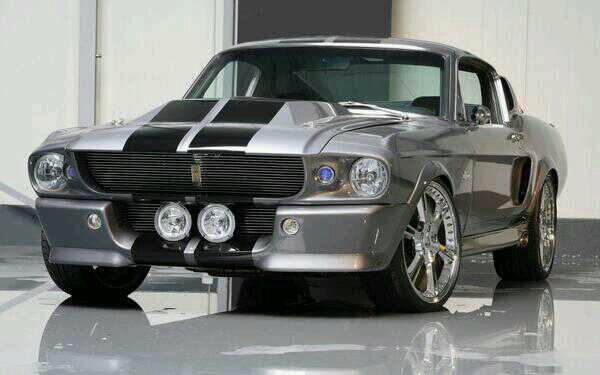 FotoCars's tweet photo. Todos hemos soñado alguna vez con este coche http://t.co/7MiGgwmch9