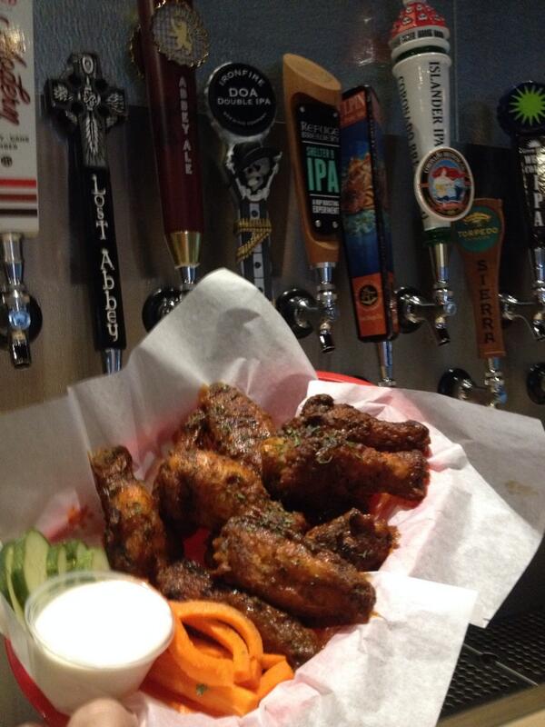 UptownTavernCA's tweet photo. What's better then 48 #craftbeer #wings and the #LAKings ? http://t.co/Sua8BEkPIS