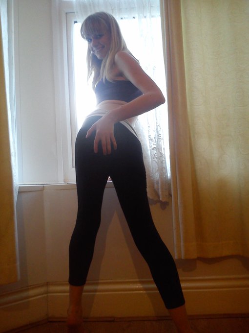 My #bigbutt in tight yoga pants ;) http://t.co/9bHiN0Mh3L<a href="/tag/bigbutt"class="tags">#bigbutt</a>