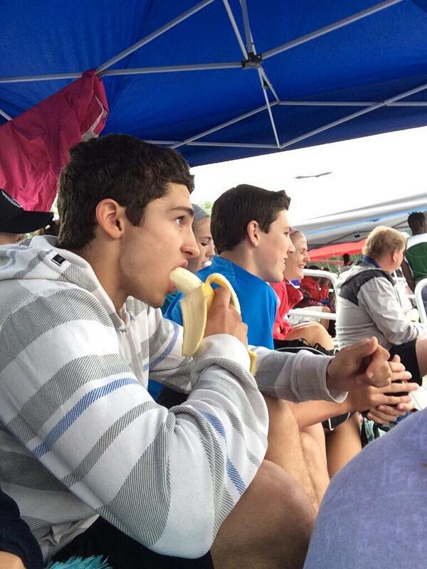 SHS_Bananas's tweet photo. nom http://t.co/JmN4QSMOtX