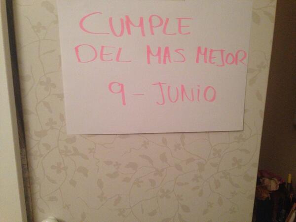 san93sgh's tweet photo. Muchas felicidades rubiss @rubeengalan ya ves apurando hasta el ultimo momento... Suerte que mi poster me lo recuerda http://t.co/gl3dzK3jqB