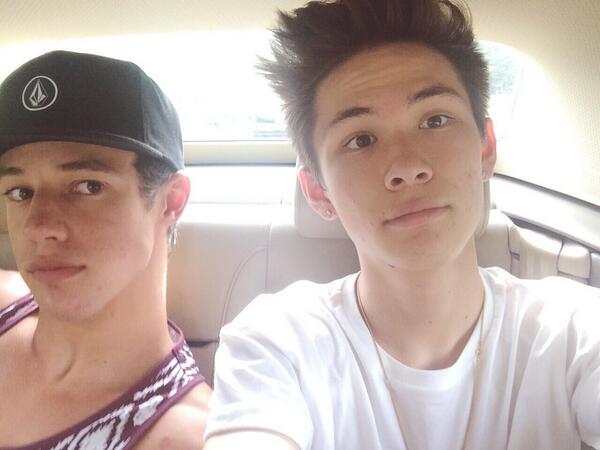 carterreynolds's tweet photo. Aye @camerondallas http://t.co/NiJ2DulQVM