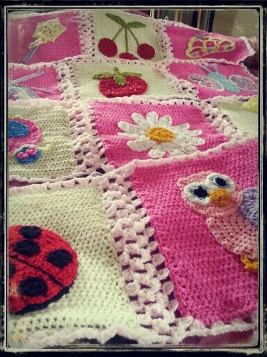 NiceBunsNI's tweet photo. nearly complete! #crochet #blanket #happy http://t.co/GINt1QZrQ7