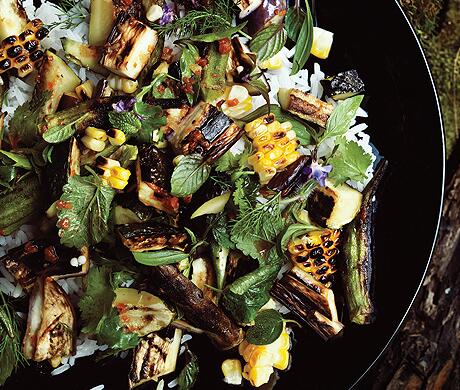epicurious's tweet photo. Grilled Vegetable and Rice Salad with Fish-Sauce Vinaigrette: http://t.co/YnUiSebe0D http://t.co/b7R4jnc7UP