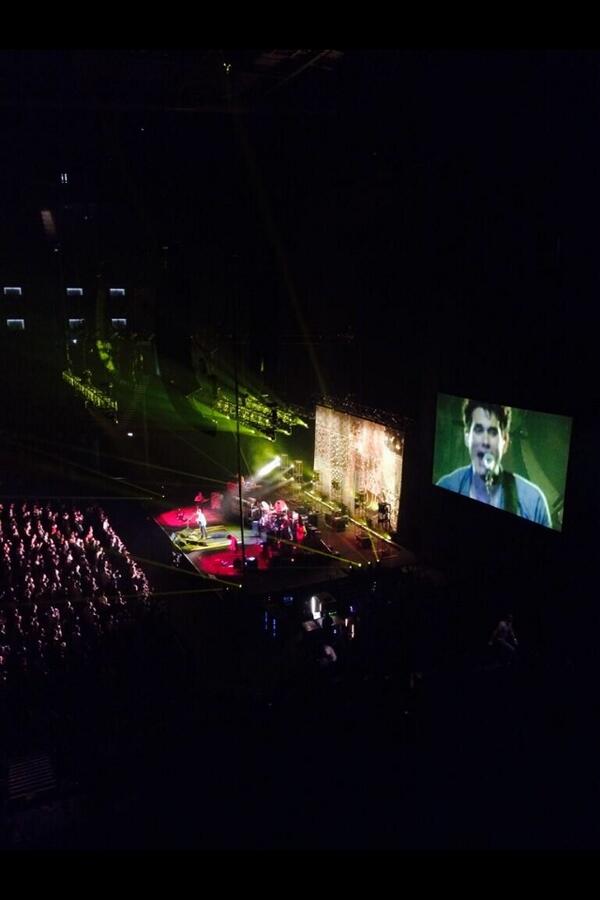 Lukeofficial1's tweet photo. John Mayer ,I feel untaleted :( http://t.co/BM5mLoUpkm