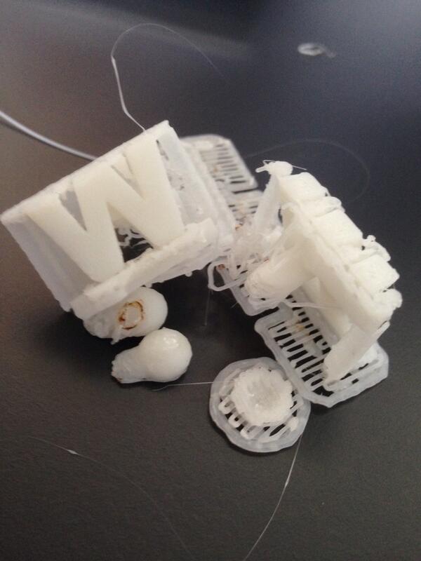 AlexSemm's tweet image. Unfortunately my 3D printed cuff links did not reach industry standard... #3DPrintFails