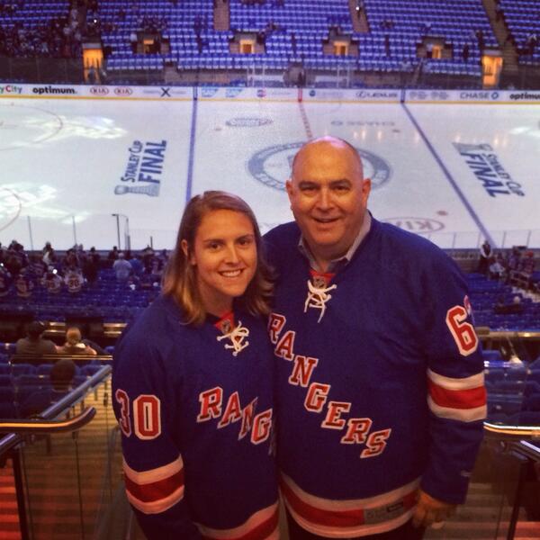meredithHsmith's tweet photo. GAME TIME #NYR #NYRCupFinal #WeWantTheCup http://t.co/SAbnaNDdO8