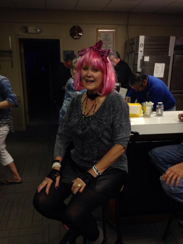 MetheJoe's tweet photo. Crazy 50th for Shebi Methe #hairband http://t.co/LA3KewWO5z