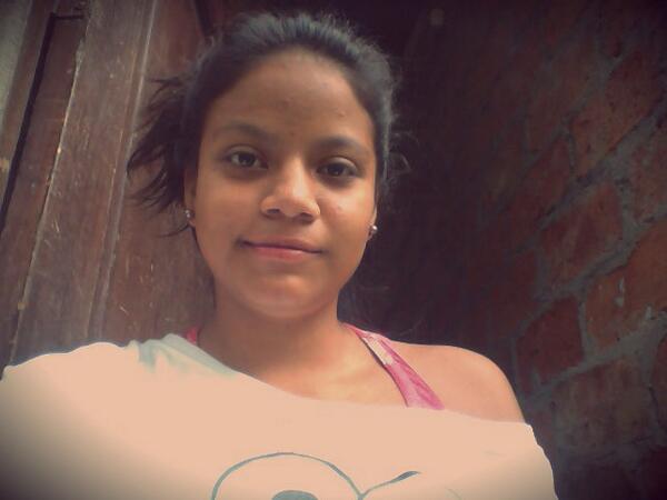 LadyMoranO2's tweet image. AUNQ ESTE MAL POR DENTRO PUES SONREIRE :( :')