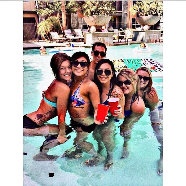 staci_irwin's tweet photo. Love my bbs http://t.co/gncR4tNCvd