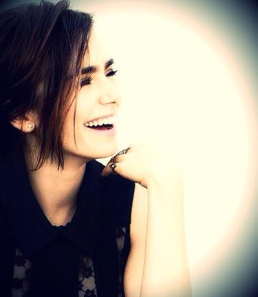 CrypticBadass's tweet image. Don't be fooled, I smile and act sweet but it's a mask covering that one urge to rip your heart out..