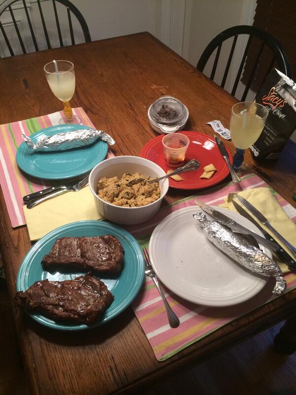 kenbroo's tweet photo. Dinner:  ribeyes, sautéed mushrooms, couscous, corn on cob, berries &amp;my signature cream sauce 4 desert &amp; margaritas http://t.co/GnYCLBC9Vo