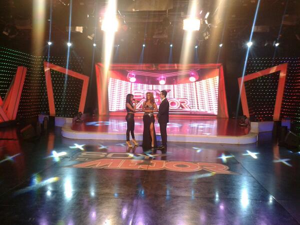tcsoyelmejor's tweet photo. @AnnienSEMtc y @brattSEMtc un amor que puede terminar si uno es eliminado. #UltimoCuartosDeFinal http://t.co/Uc0RfkgCn0