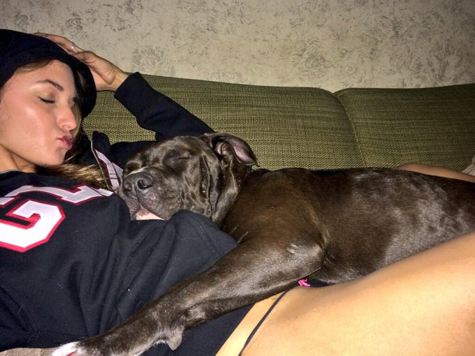 Kola loves my @GLORY_WS hoodie. Who's ready for #glory17 in #LA ???? 🙌 #glorygirls #gloryworldseries<a class="tags" target="_blank" title="On Twitter" href="/?out=eyJ0eXAiOiJKV1QiLCJhbGciOiJIUzUxMiJ9.eyJpYXQiOjE3MjA4ODI1NjQsImlzcyI6InR3cG9ybnN0YXJzLmNvbSIsIm5iZiI6MTcyMDg4MjU2NCwiZXhwIjoxNzUyNDE4NTY0LCJyZWRpcmVjdF91cmwiOiJodHRwczovL3R3aXR0ZXIuY29tL0dMT1JZX1dTIn0.uwmqSDh5cTPHHkgPpgA15PLYSKKxB3kbPHk_9Dy2R0w866UJN9Wohk2OluoOmFwYaRuV7INS3J2yotId6NOBsg">@GLORY_WS</a><a href="/tag/la"class="tags"><span>#la</span></a><a href="/tag/glory17"class="tags"><span>#glory17</span></a><a href="/tag/glorygirls"class="tags"><span>#glorygirls</span></a><a href="/tag/gloryworldseries"class="tags"><span>#gloryworldseries</span></a>