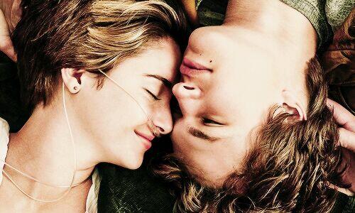 mikaela_credo's tweet image. Hazel and Augustus 💕💕💖 😭😆😅