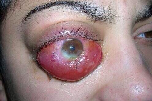 akaworId's tweet image. Retweet or you gon wake up wit this shit👌😷