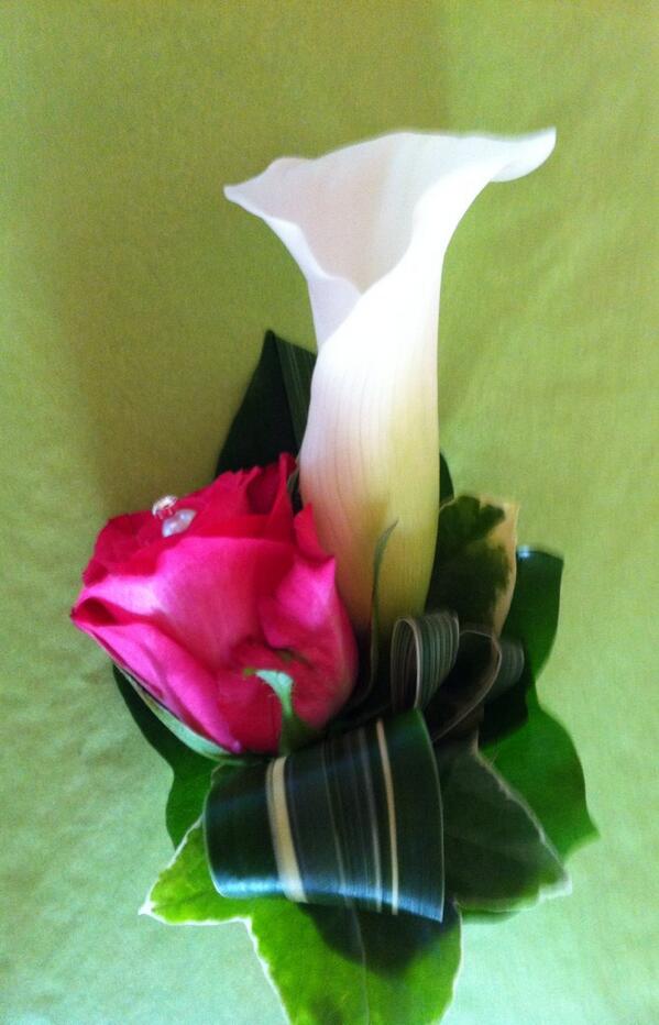 More flowers #callalily #pink #teardropbouquet #brides #newcastle #florist