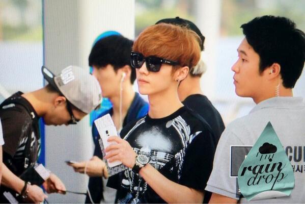 [PREVIEW] 140610 Incheon and Changsa Airport [66P] BpwKWJbCUAANFVg