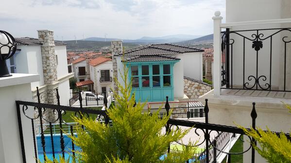 alacatialavista's tweet photo. #alavista #alaçatı #huzur #manzara http://t.co/ZAXFsswHHN