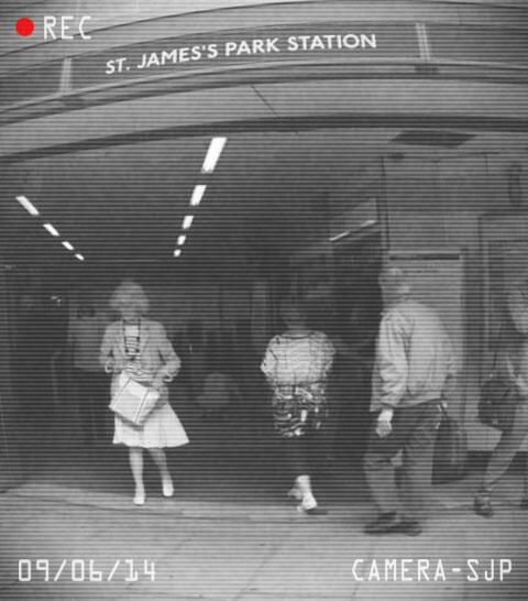 UKBA_Press's tweet photo. The UK Border Agency would like to find this man, sighted yesterday at St James's Park station: http://t.co/0v39E5GvPQ