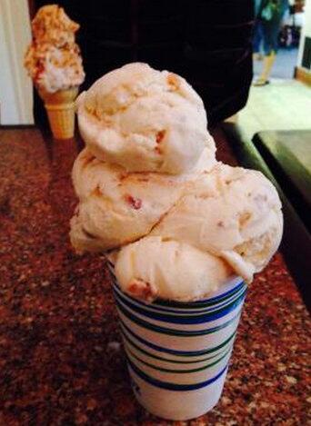BIG scoop: #Stillwater's Nelson's Ice Cream opens shop on #StPaul's Snelling Ave: ow.ly/xQ3TF
