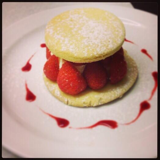 Thegalleyios's tweet image. Homemade Shortbread with Strawberries and Cream