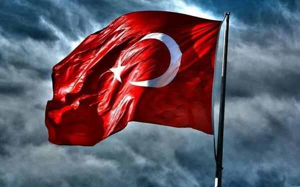 Sahipsiz olan memleketin batması haktır; Sen sahip olursan bu vatan batmayacaktır… Mehmet Akif Ersoy..