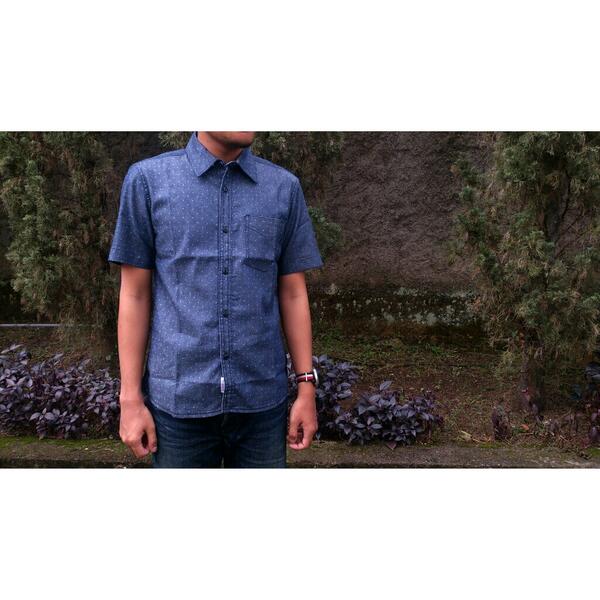 JackhammerCo's tweet image. #ArticleHighlight

Dotted Denim Shirt (Raw) fit picture.