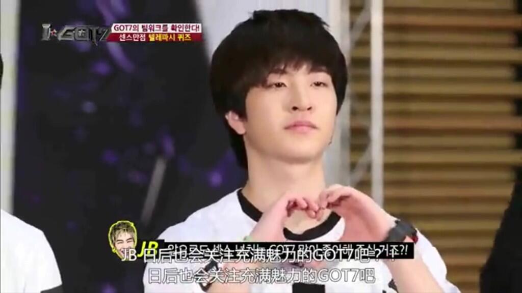 BpxH3NcCcAAzthK.jpg:large