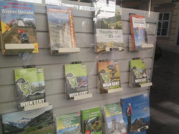 meincoach's tweet photo. Der Beweis für die dominierende #Marktposition von @Wild_Urb: Aktuelle Auslage von Freytag&Berndt http://t.co/rrmnf36tWO