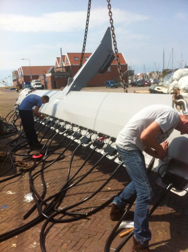 jandeboeruk33's tweet photo. Druk bezig met installeren pulsmodulen. http://t.co/DDuxIeU847