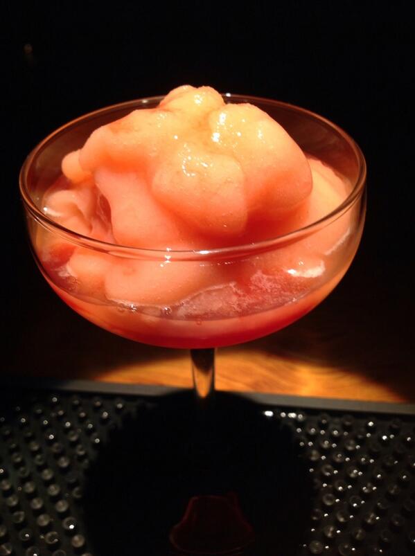 Bar_is_OWL's tweet photo. フローズンカクテル〜 http://t.co/xMK7w29IYL