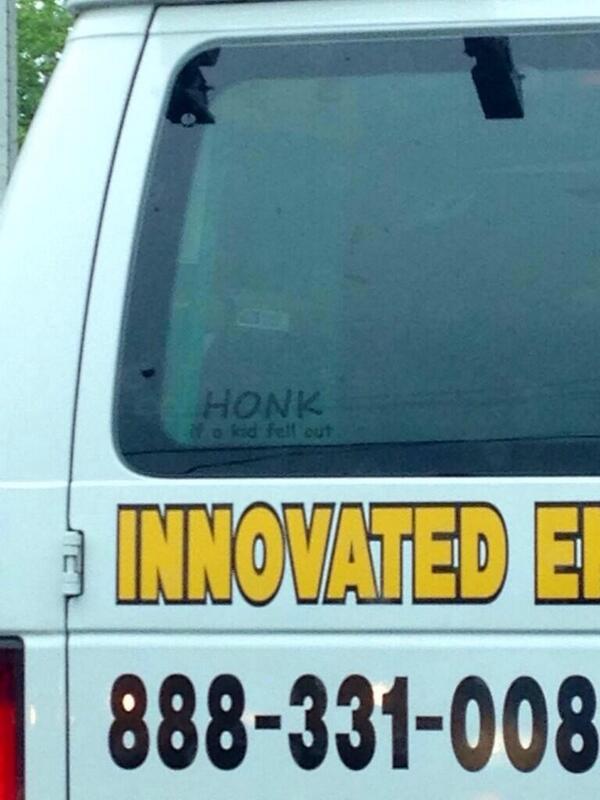 SabrinaMacchio's tweet image. #honkifakidfellout #rapevan