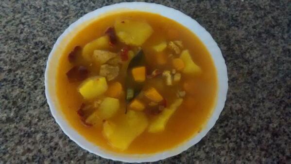 Cocina_MamaRec's tweet photo. Me cuesta decir esto, pero allá va, mama mi estofado de patatas es mejor que el tuyo http://t.co/wASFBRGYUo