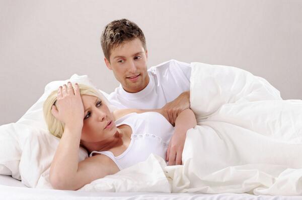 velvetswingers's tweet photo. Performance Anxiety before meeting another couple http://t.co/uvNgpaAWJv http://t.co/SnV1Sxy3zw