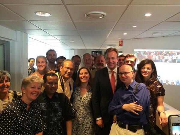 I hereby declare Norway's International Press Center new offices in Klingenberggt 5 for open. Good Luck! #Nipsopening