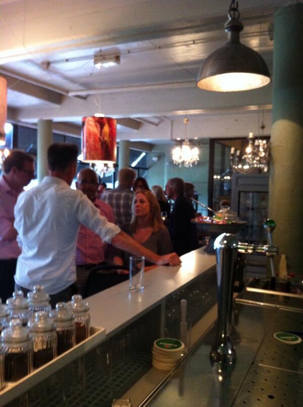 Borrel <a href="/kitschenkunst/">Kitsch & Kunst</a> ,gezellig!