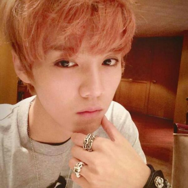 Kevin Val as Luhan di Extent Boys. 99L. He didn't had a twitter account.