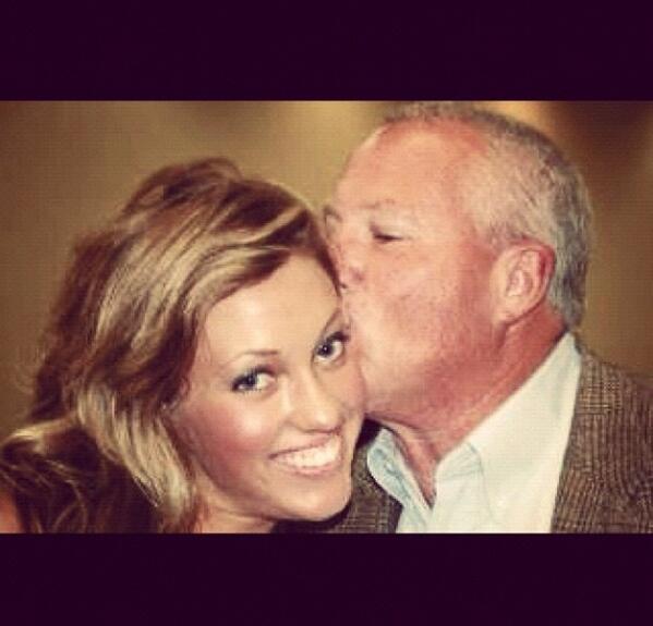 Kami_Morgan11's tweet image. SPECTACULAR  @deepsouthpout @gshermanclothes @TFstarkville @929_Coffee @lovepoppyjewels @StarkvilleGrill #dspdads