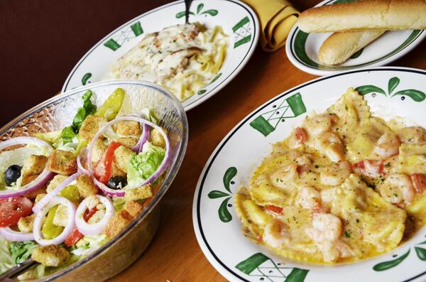 Olive Garden On Twitter Kaymjay2 That S Our Shrimp Mezzaluna