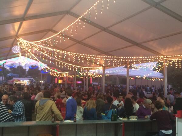 fiestameres's tweet photo. Acabando las fiestas! #martesdemeres http://t.co/280fYFiiry
