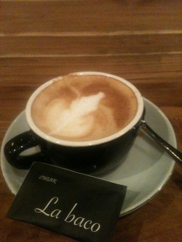 cpradiblackbox's tweet photo. Caffe latte@Labacobarco http://t.co/WxZfEhnQIJ
