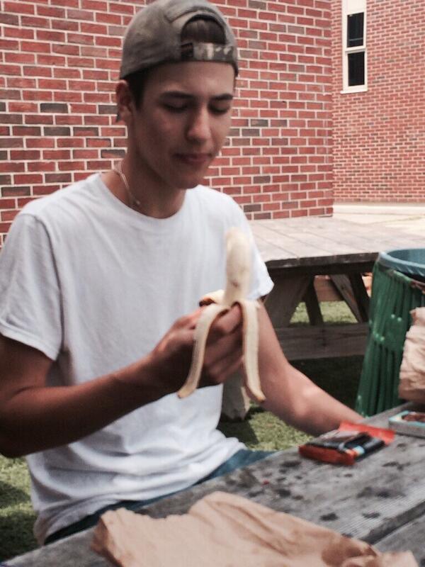 SHS_Bananas's tweet photo. bruised and confused http://t.co/Ci5KfDGppp