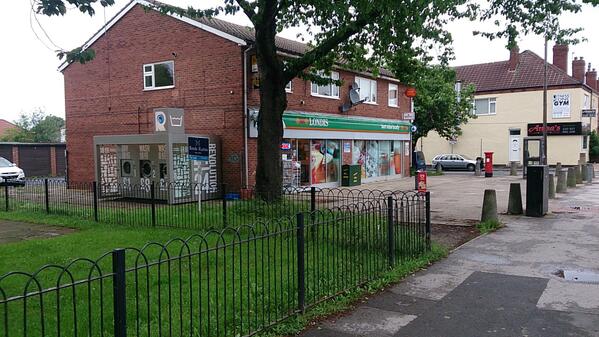 RevolutionWash's tweet photo. New installation of our 24/7 outdoor self-service launderette at Hope Town #Londis Normanton  #Normanton #Wakefield http://t.co/HhAbSQbD9f