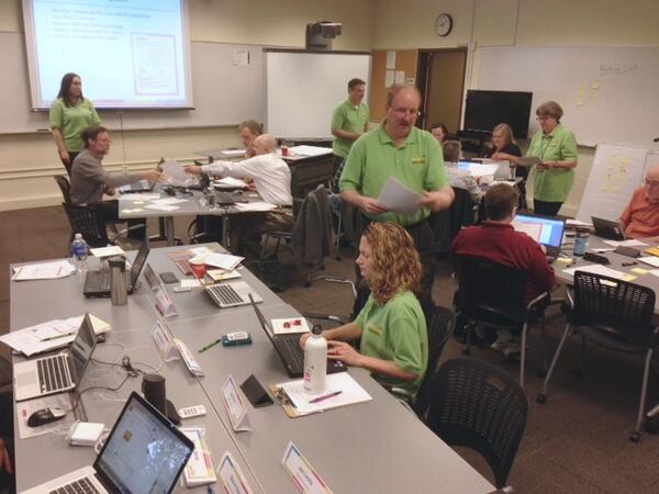 PLUiTech's tweet image. Putting the entire PLUTO team to work during sessions. #PLUTOBL2014