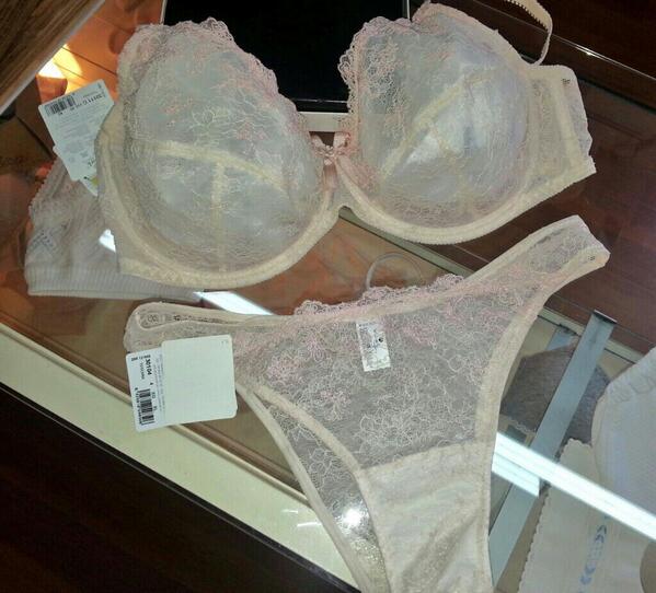 Este es el mismo modelo del anterior, pero para gran  capacidad en rosa palo disponible hasta la talla 100 copa E