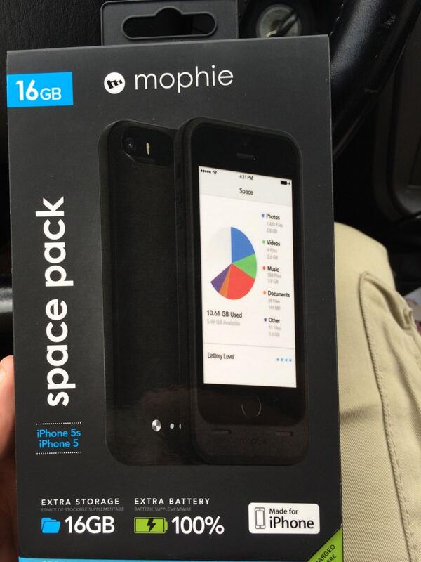 FLIPTJRELL23's tweet image. Somebody go ahead and snatch this up .... #MophieSpacePack #16gig