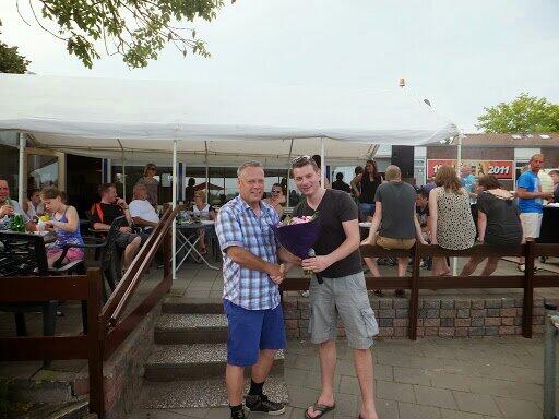 DirkWith tweet picture