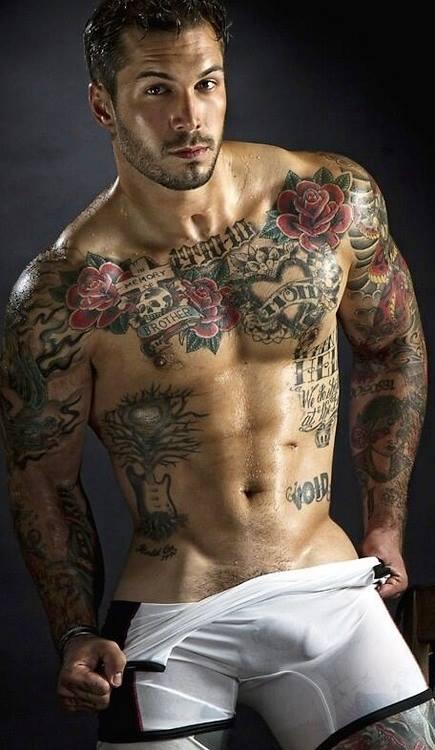 magickaltouch's tweet photo. "@RobbieSayss: "@brunofulvi: http://t.co/BApdSkZ53R" #sexy #Tatts #dickprint". Sexy!  :-)