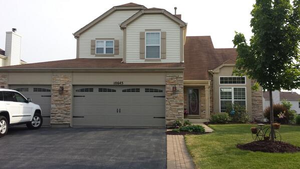 ASAPDoors's tweet image. Transform your garage into usable space with a screened garaged door. Great for that mancave, garage bands &amp;amp; parties